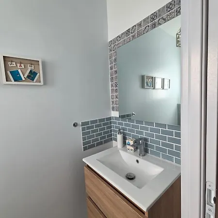 Hébergement de vacances Maison Neuve, Confortable Dans Quartier Calme