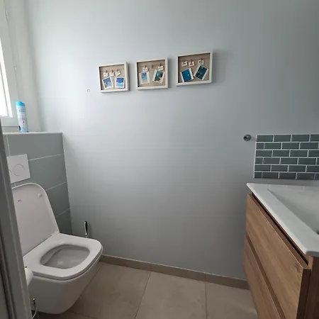 Maison Neuve, Confortable Dans Quartier Calme Feriehus *