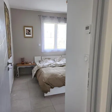 Maison Neuve, Confortable Dans Quartier Calme Feriehus *
